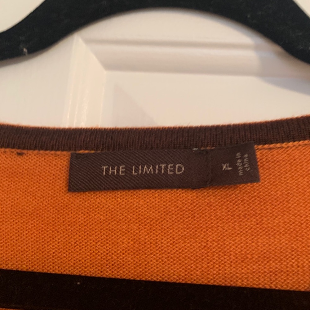 Orange sweater - Picture 2 of 3